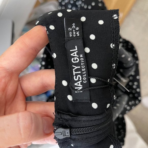 Nasty Gal It's Slit to be Square Polka Dot Maxi Dress NWT Size 2 - Picture 12 of 12